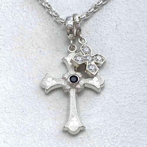 ANTIQUE LEAF CROSS SILVER PENDANT/ONYX Pendant（ペンダント） Loree