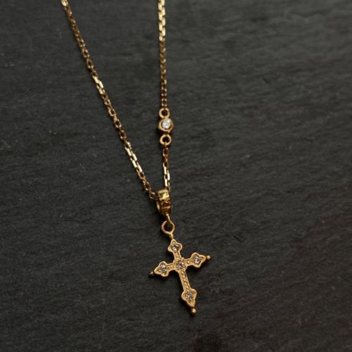 PETITE GOTHIC CROSS NECKLACE yellow gold Necklace（ネックレス