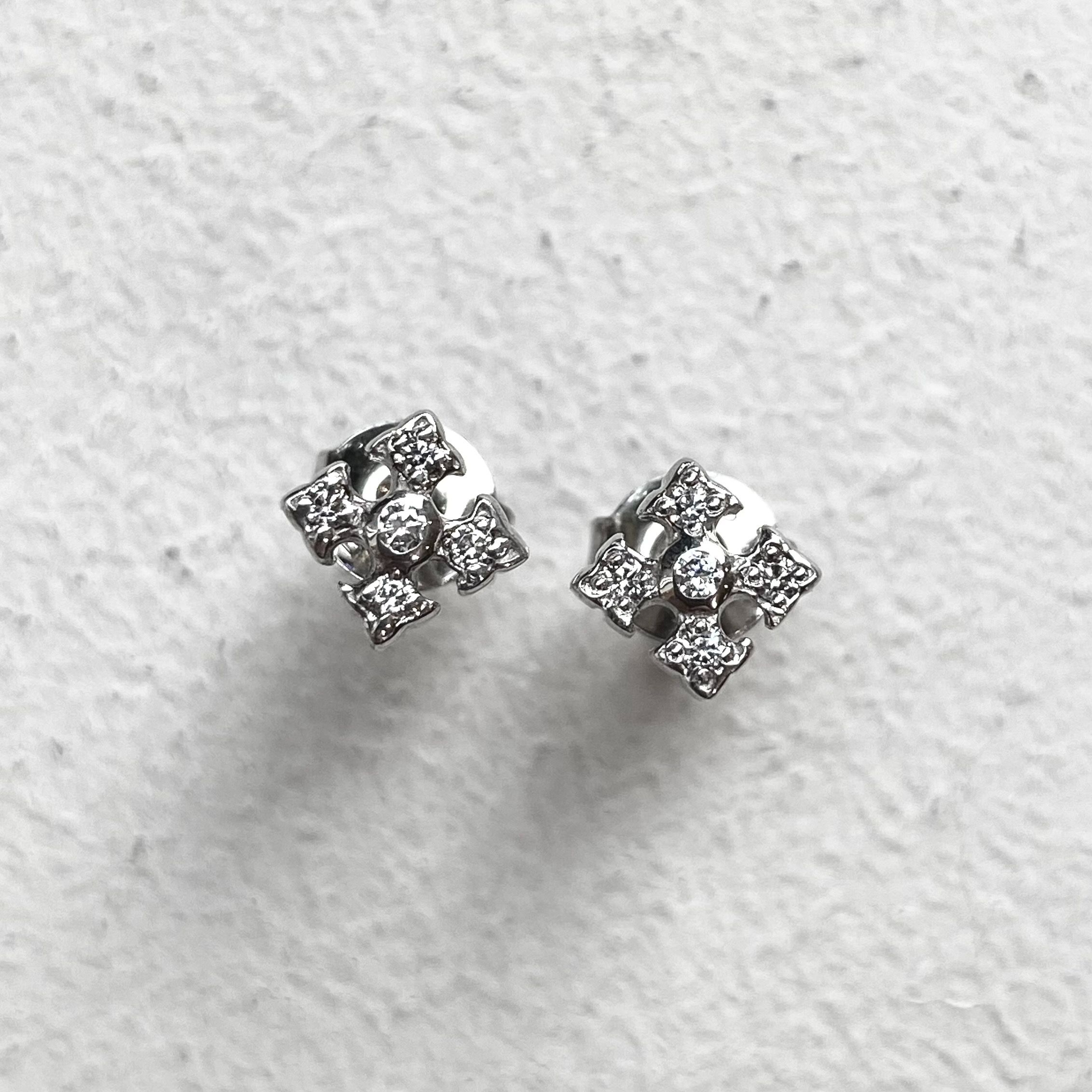 TINY FANCY CROSS STUD EARRING SILVER (ONE FOR PAIR) pierced