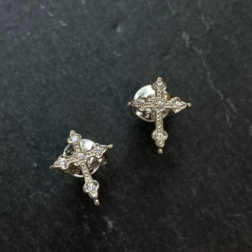 PETITE GOTHIC CROSS PIERCE(SILVER) pierced earrings（ピアス