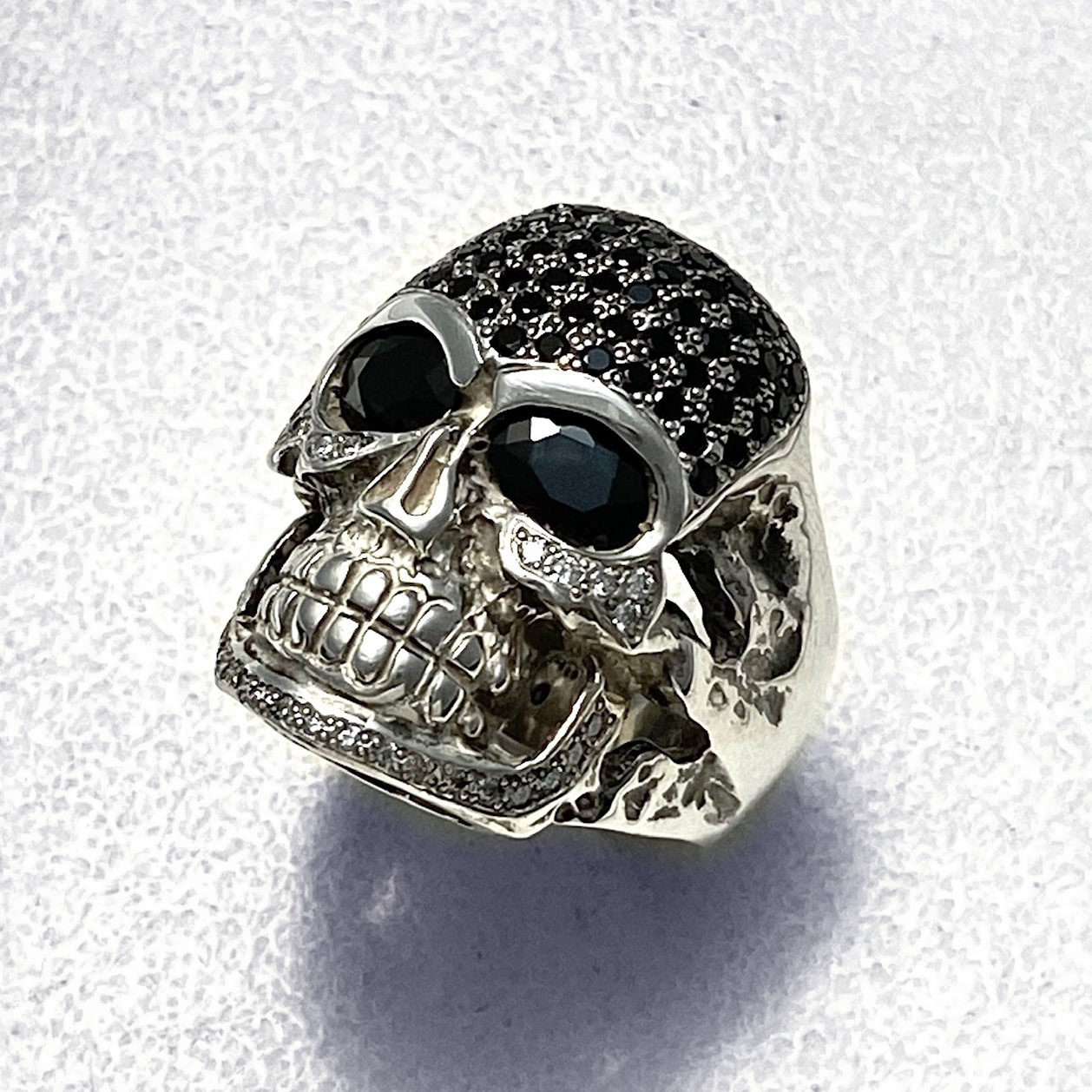 GIANT SKULL HEAD RING/IRREGULAR PAVE/Silver Black Zirconia/Diamond