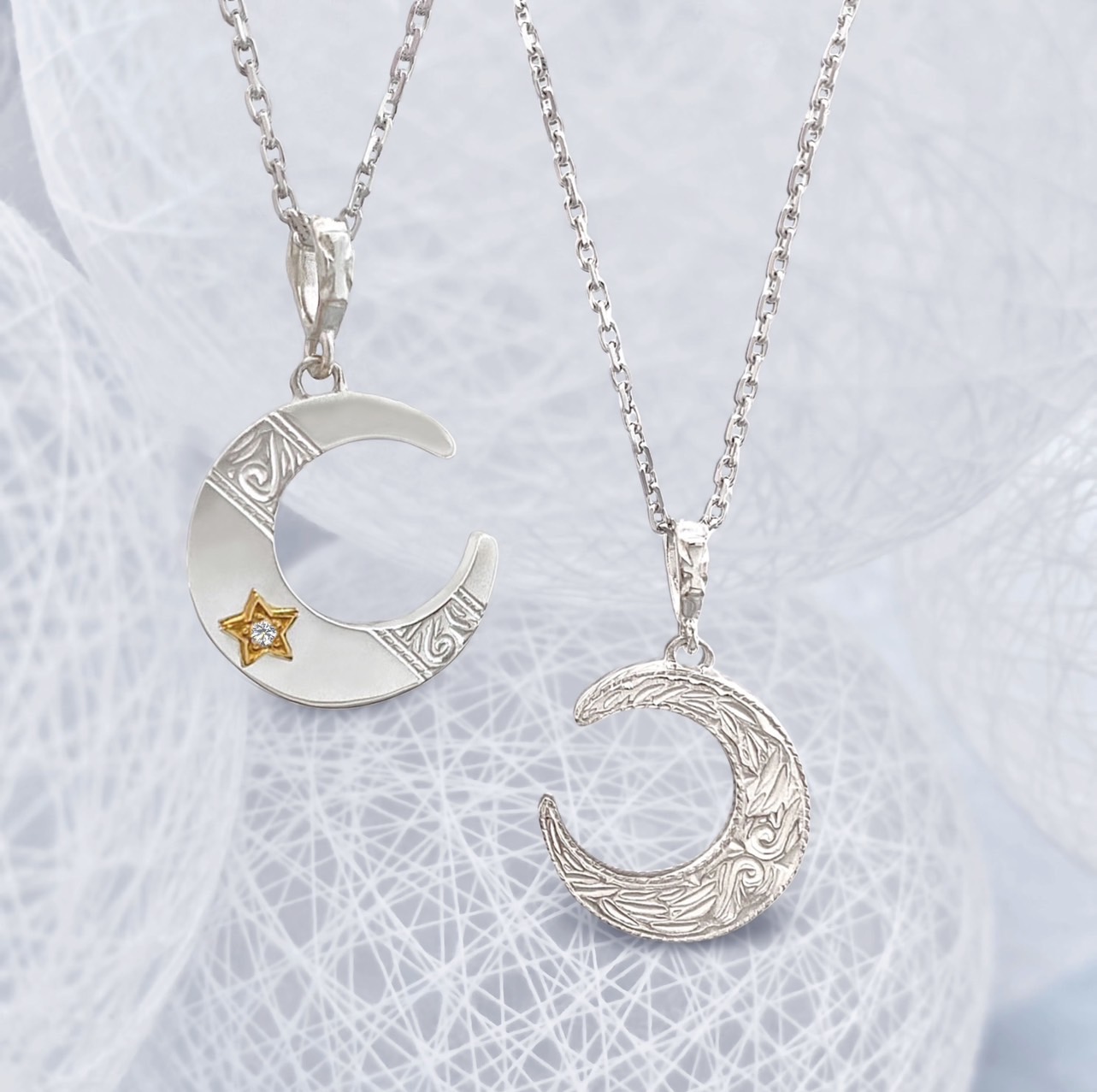 TINY MOON & STAR NECKLACE 2023 Christmas limited Necklace Loree